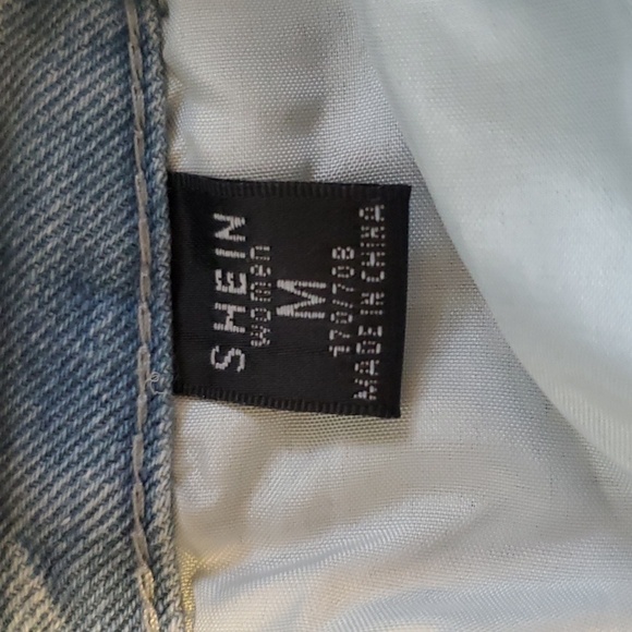 Shein Hi-Rise Light Wash Relaxed Fit Jeans - Picture 4 of 4